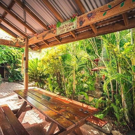 Tropic Days Boutique Hostel 케언스 외부 사진