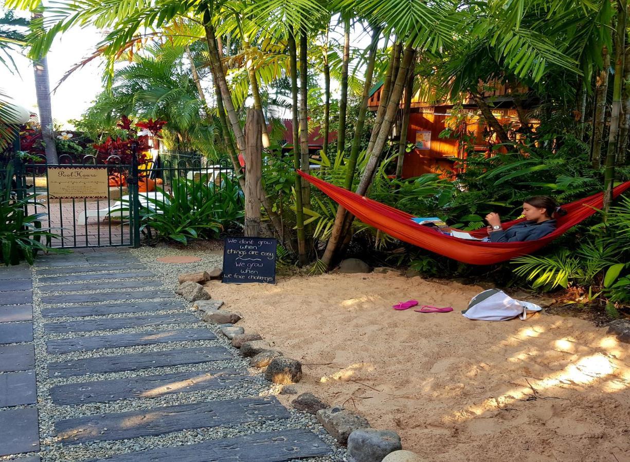 Tropic Days Boutique Hostel 케언스 외부 사진