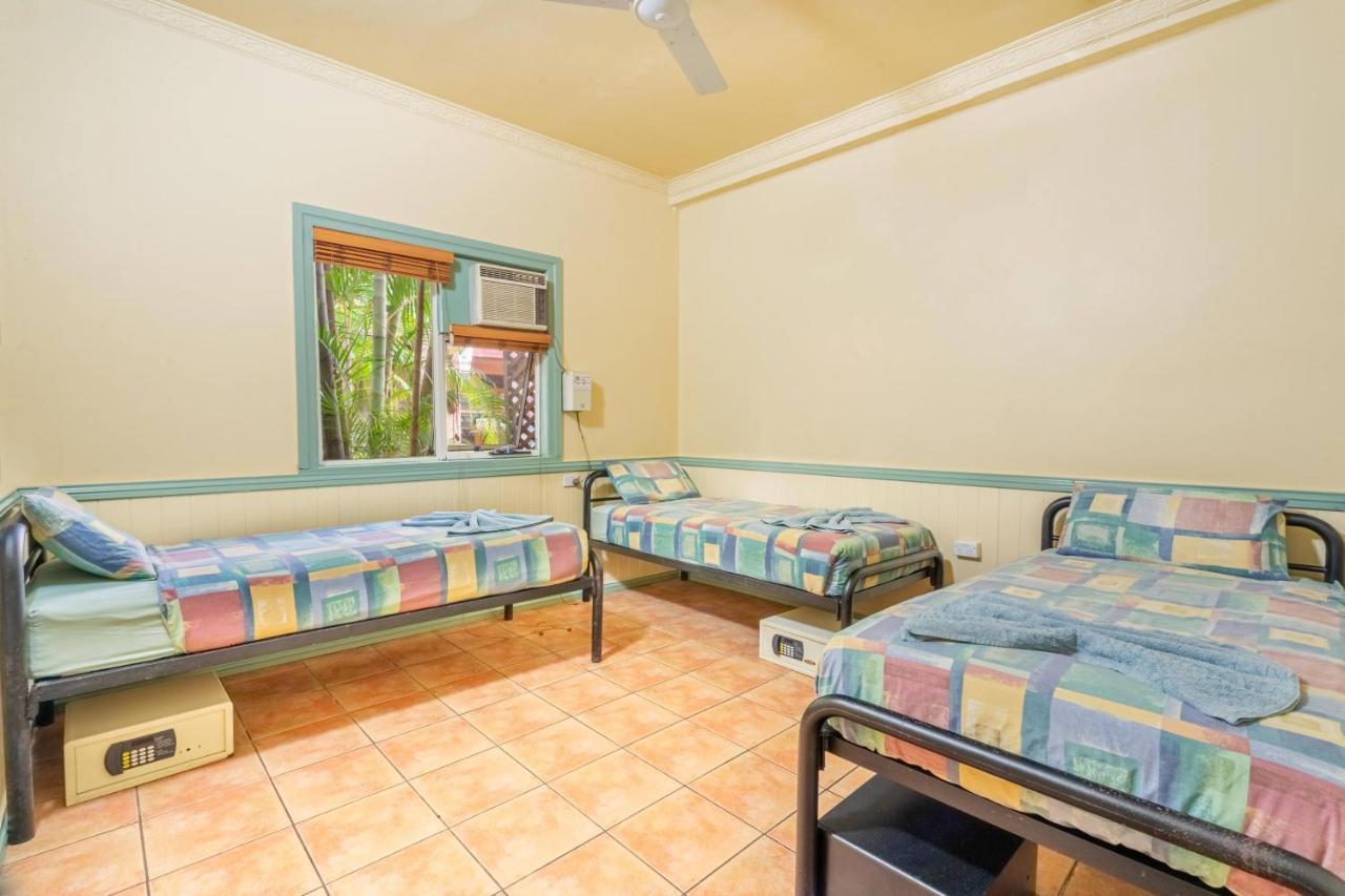 Tropic Days Boutique Hostel 케언스 외부 사진