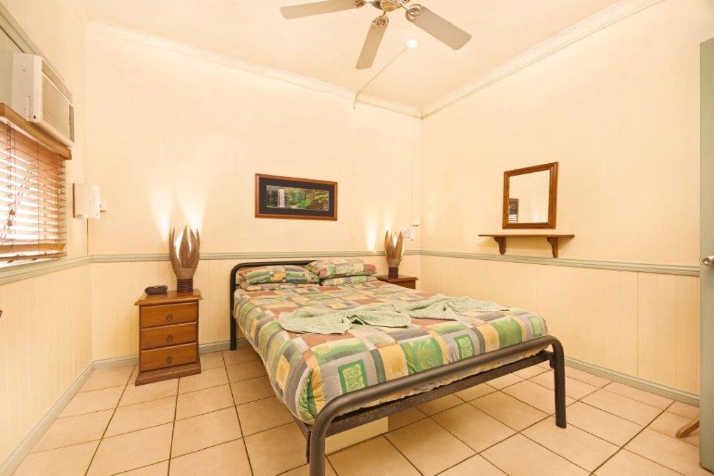 Tropic Days Boutique Hostel 케언스 외부 사진